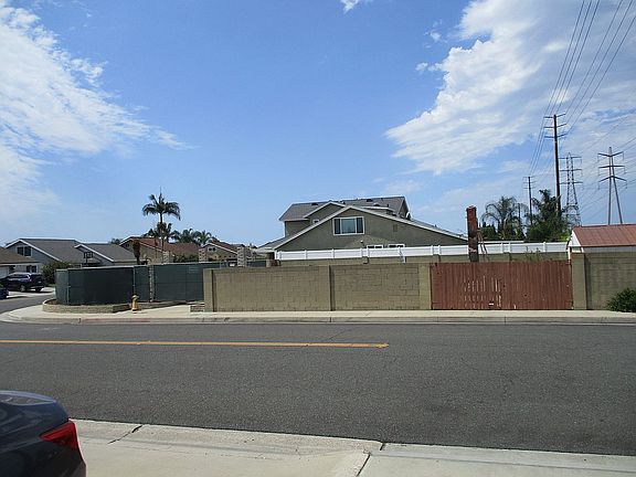 5th image of 5211 Blairwood Dr