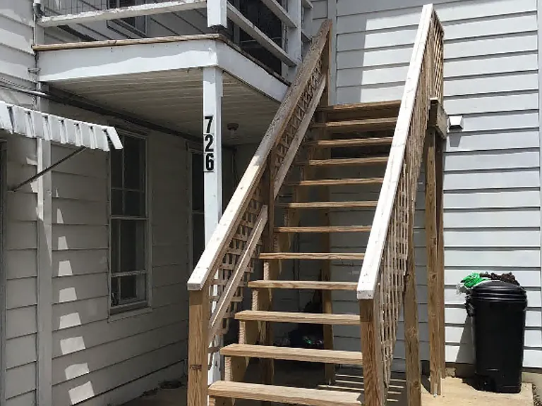726 Lincoln Way E — Photo 2