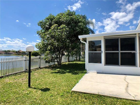 3rd image of 735 Lake Biscayne Way
