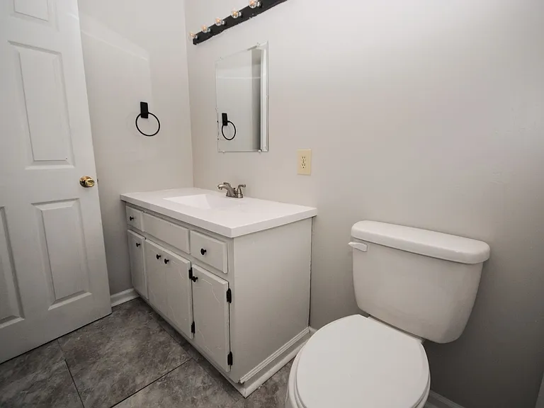 620 Oak Park Blvd #204 — Photo 44