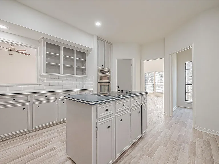 1015 Sugar Lakes Dr — Photo 15