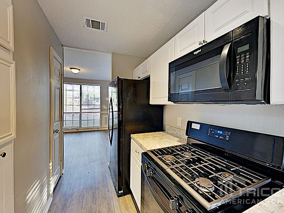 5th image of 2512 Beau Dr