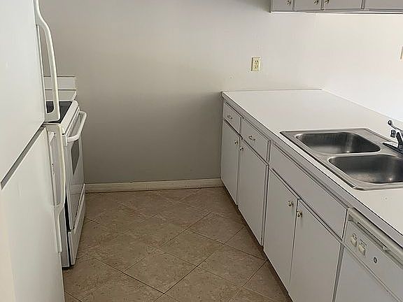 4th image of 5820 N Church Ave Unit 320