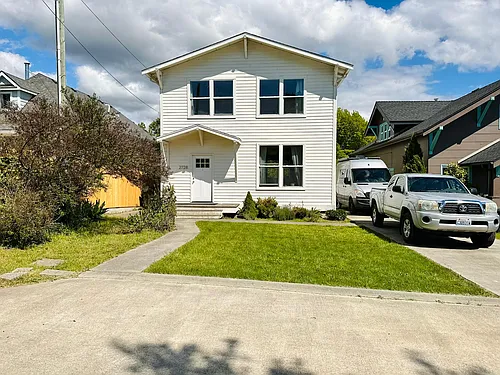 2728 Valencia St Photo 1