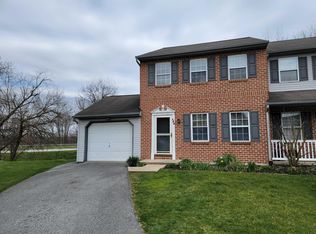 155 Sherfield Ct, Elizabethtown, PA 17022