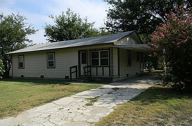 1st image of 115 S Railroad Ave