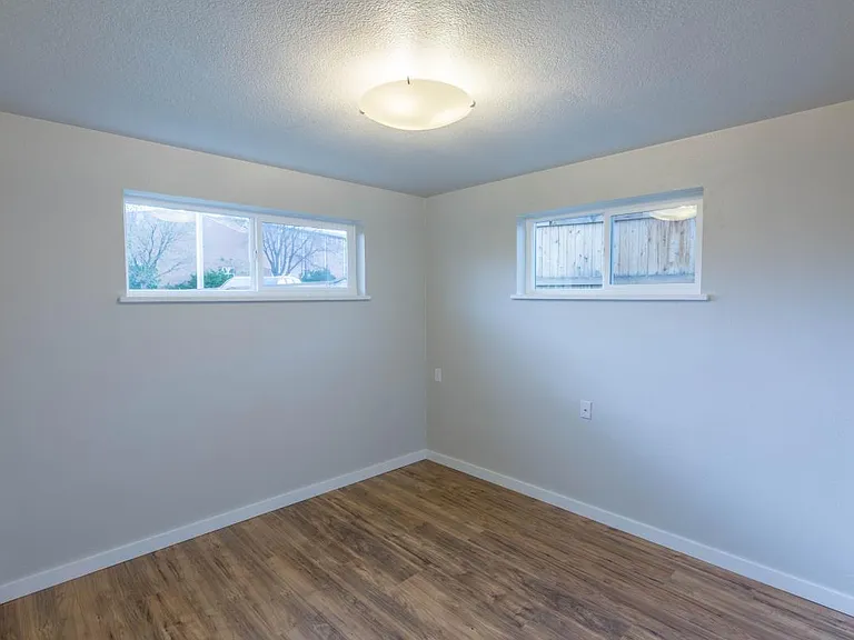 3746 Vance St — Photo 9