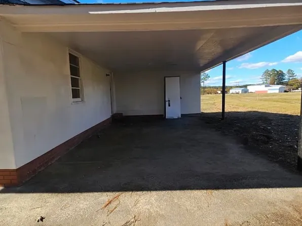 24 Amos Valley Dr, Springfield, IL 62702