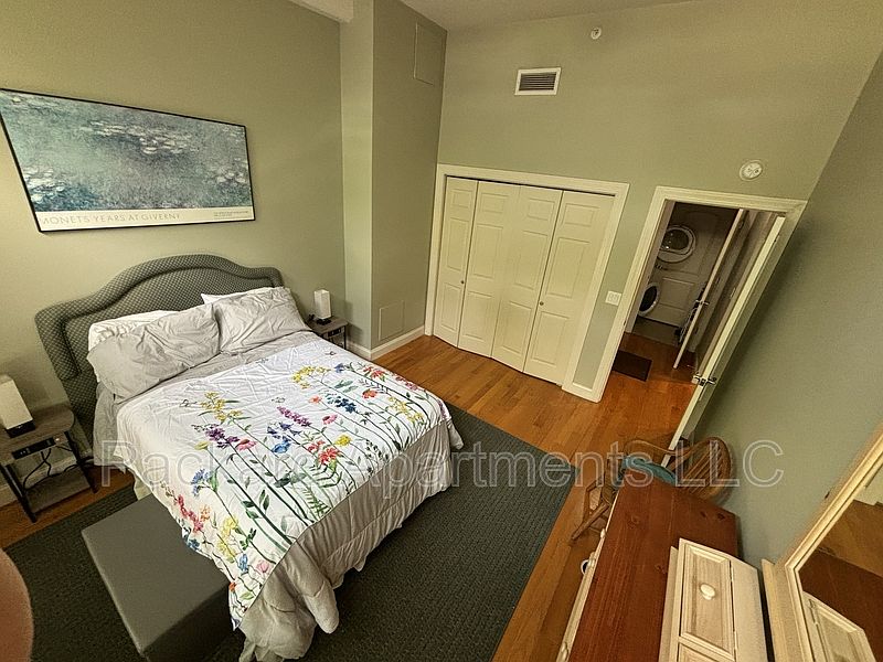 1st image of 260 Washington Ave #204