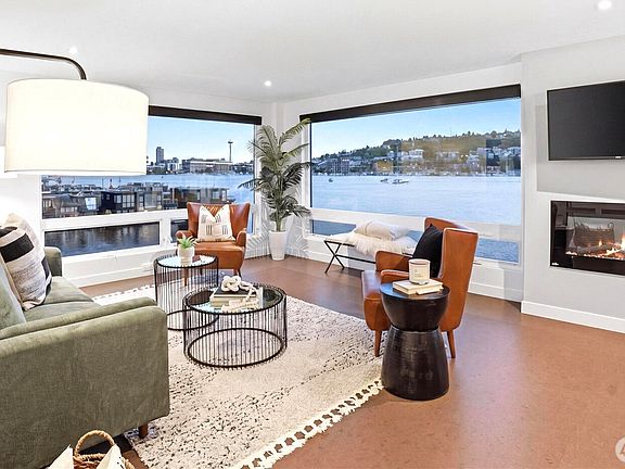 5th image of 2301 Fairview Avenue E #215