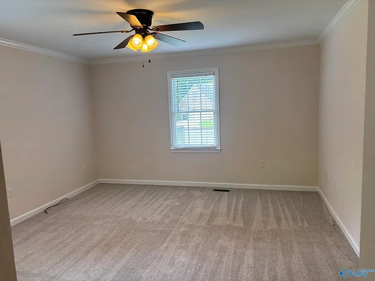135 Suffolk Dr — Photo 17