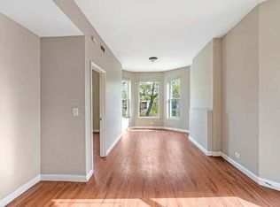 6748 S Rhodes Ave #2, Chicago, IL 60637