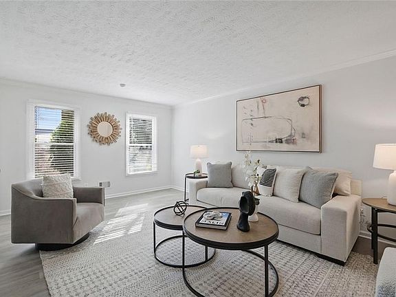 4th image of 4645 Riveredge Cv