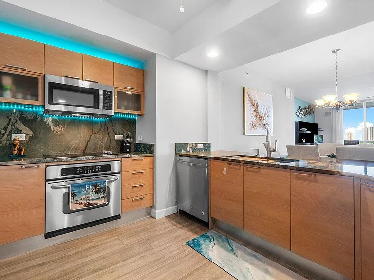 2640 Lake Shore Dr #711 — Photo 19