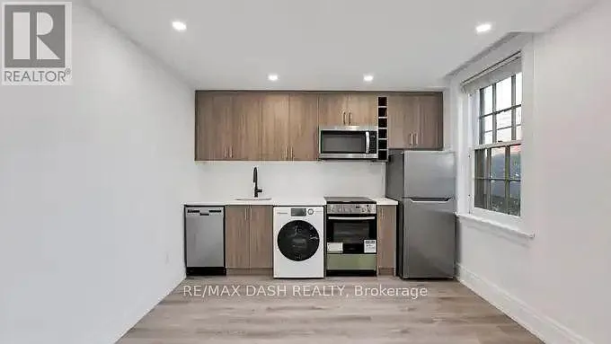 917 Saint Clair Ave W #30 — Photo 40