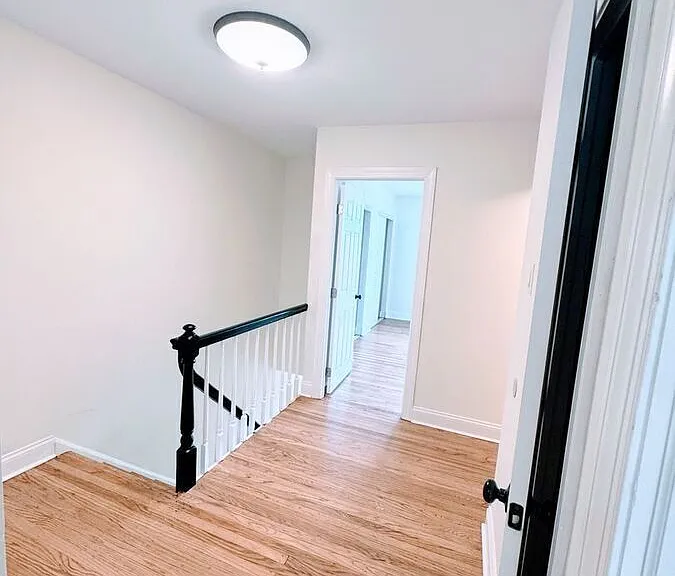 2874 Tolbut St — Photo 28