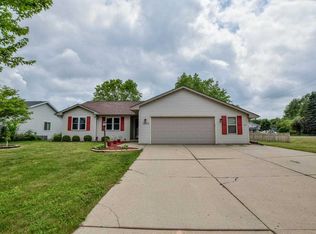 1305 Prairie Rose Dr, Sun Prairie, WI 53590