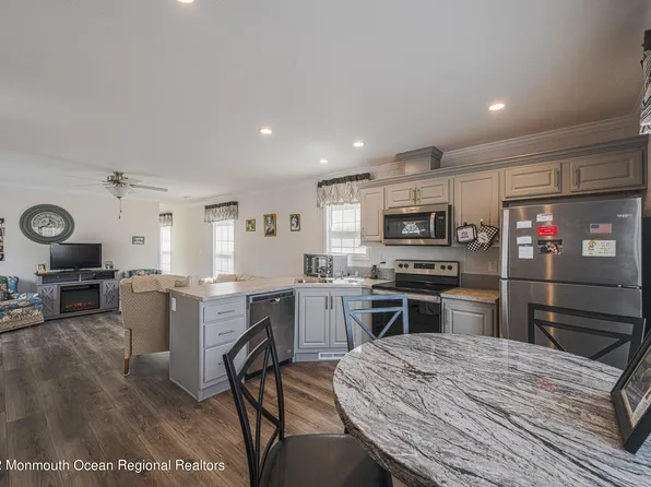 1 Grouse Court, Whiting, NJ 08759