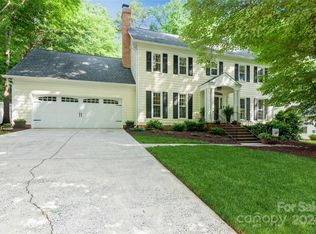 2135 Kilkenney Hill Rd, Matthews, NC 28105