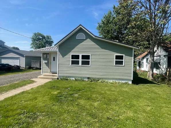 425 Kentucky Ave, Westville, IL 61883
