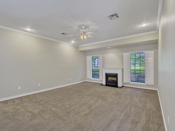 3rd image of 104 Forest Hill Dr W