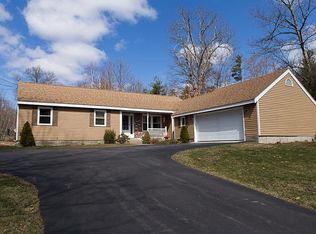 22 Londonderry Rd, Windham, NH 03087