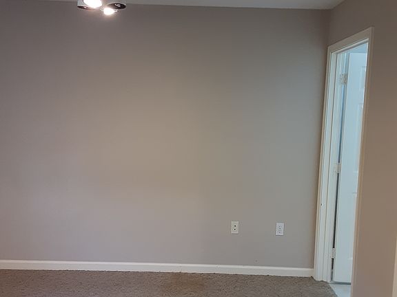 3rd image of 1707 Brooklyn Dr APT C
