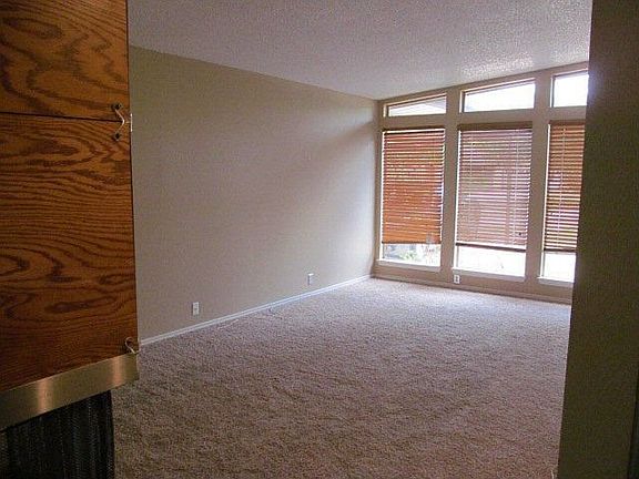 4th image of 2808 39th St
