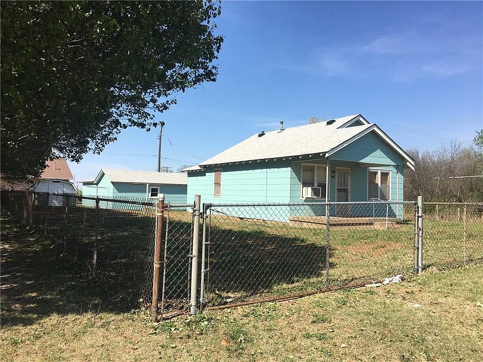 1st image of 2743 NE 24th St