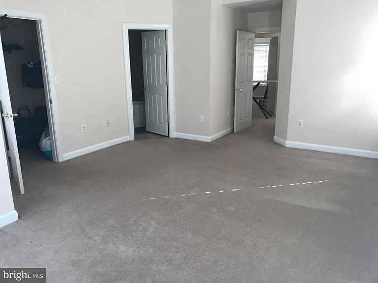 8010 Duck Pond Ter — Photo 16