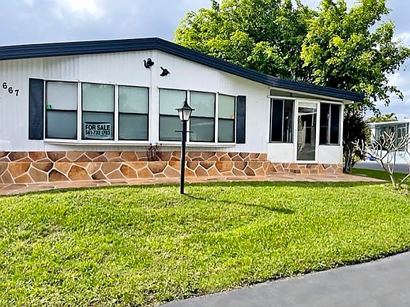3rd image of 667 Sun Ray Ct #667