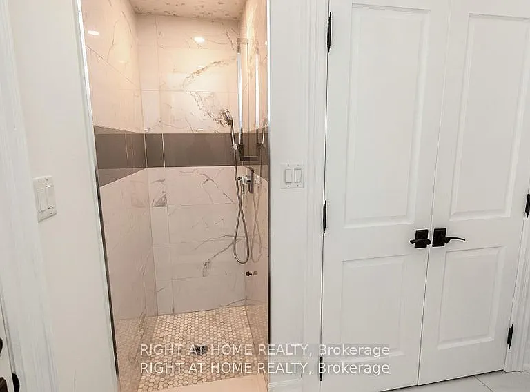 1220 Meredith Ave — Photo 37
