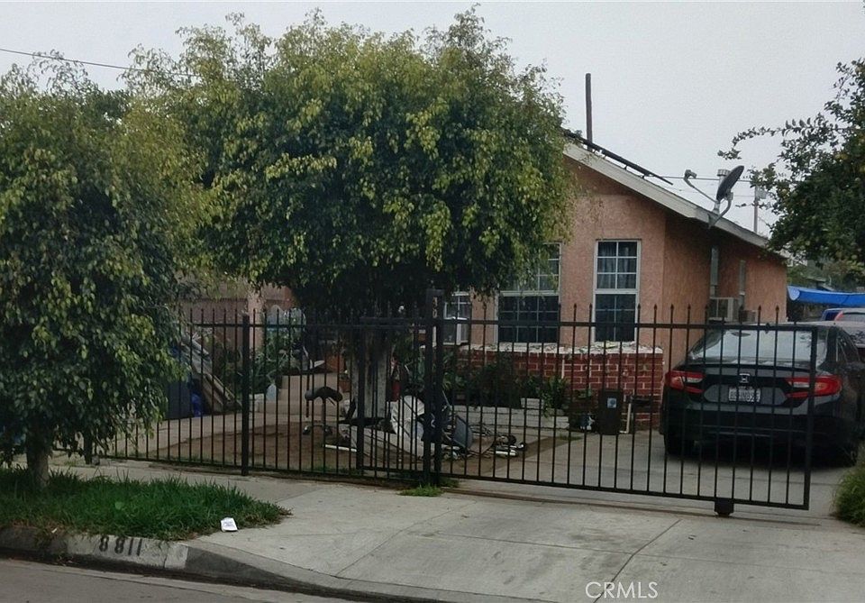 1st image of 8811 Holmes Ave