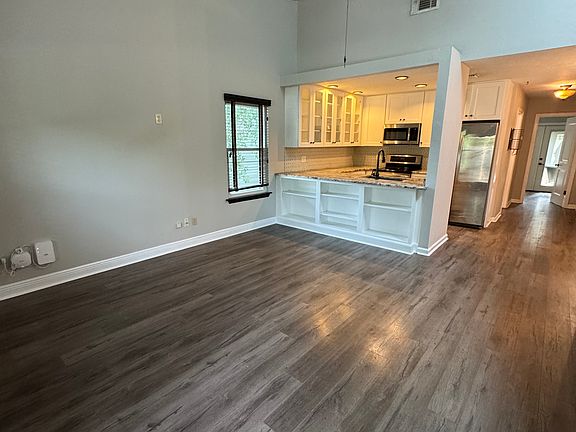 4th image of 2484 Talco Hills Dr