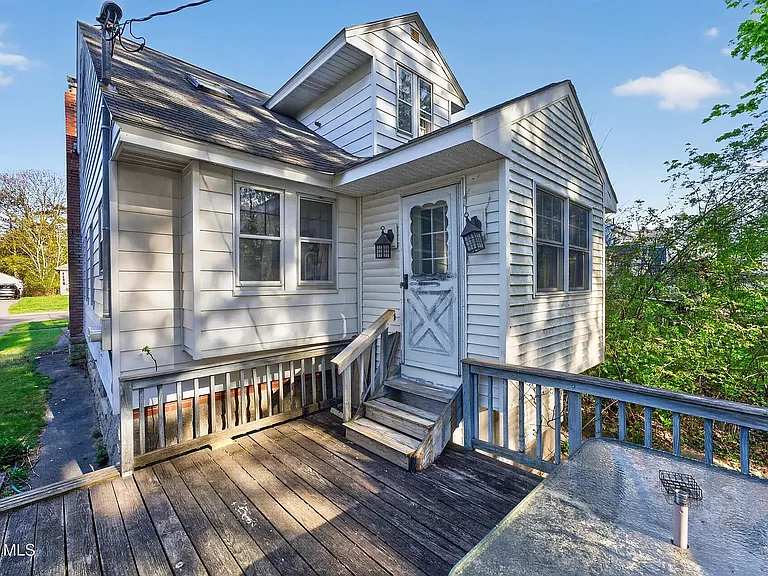 1450 Baker Ave — Photo 38