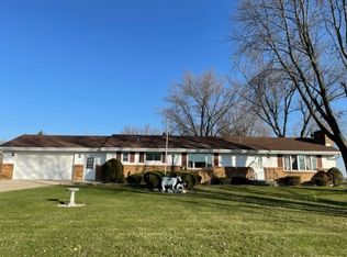 11112 Woodstock Rd, Garden Prairie, IL 61038