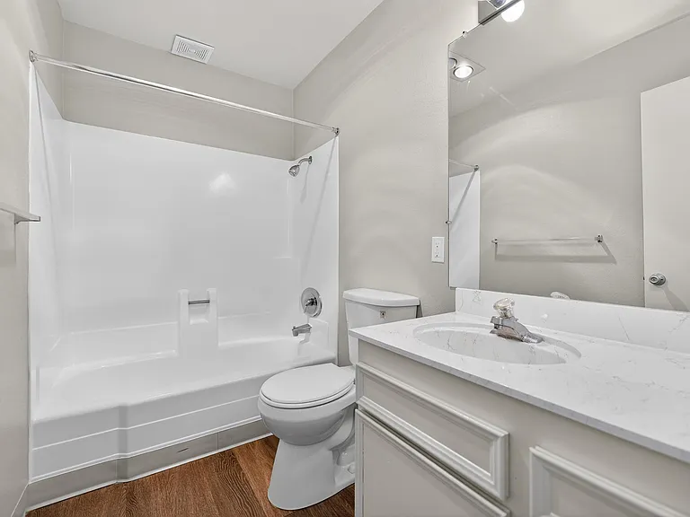 Prado Apartments — Photo 63