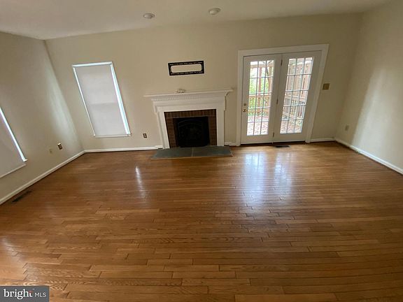 3rd image of 7429 Salford Ct