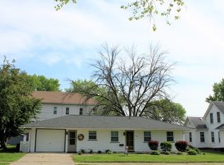 410 8th Ave, Fulton, IL 61252