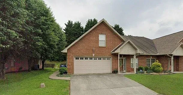 360 Lochmere Dr — Photo 1