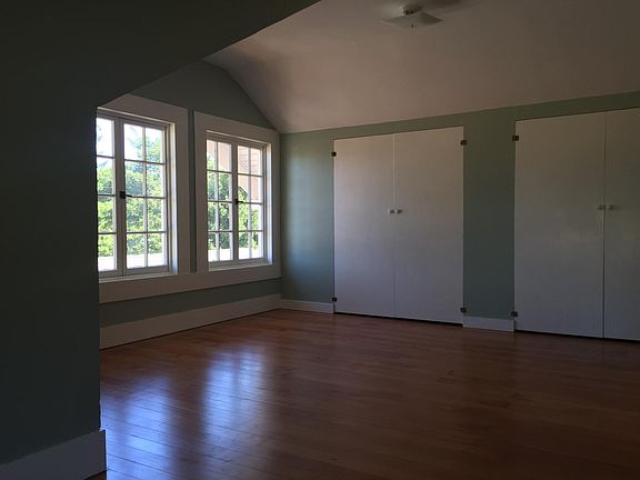 Upstairs bed north