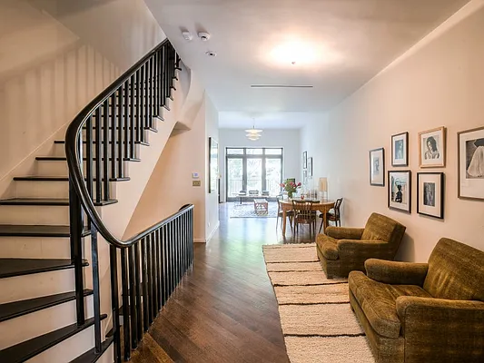 Sold by Sotheby's International Realty | media 16
