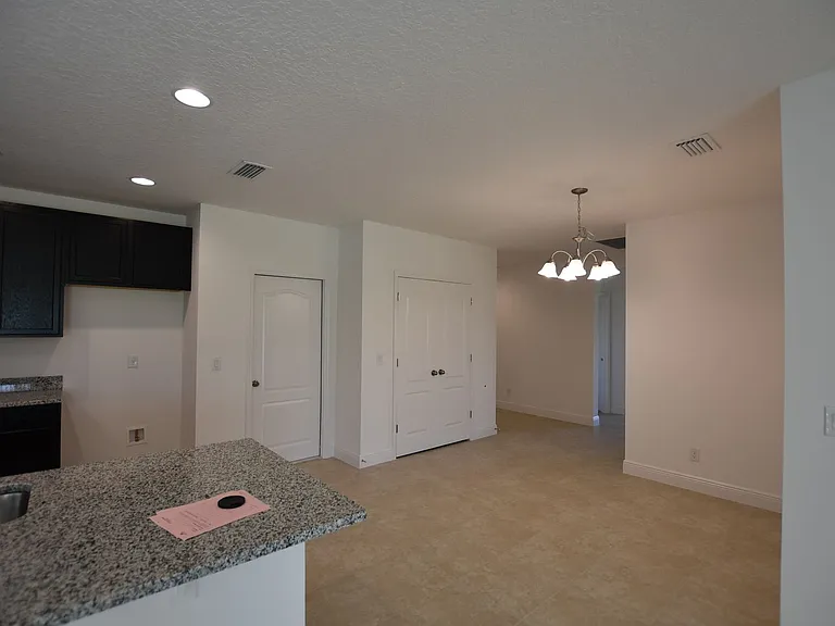 1197 Cavender Creek Rd — Photo 34