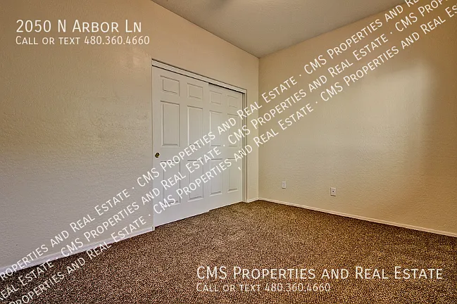 2050 N Arbor Ln — Photo 22