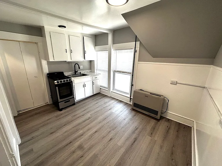 320 Lowell St #3 — Photo 25