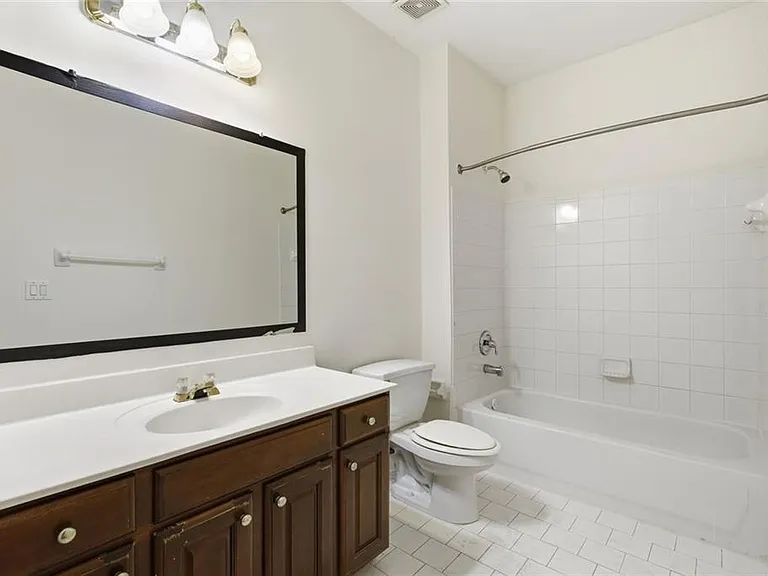 1702 Clay Brooke Ct SE — Photo 6