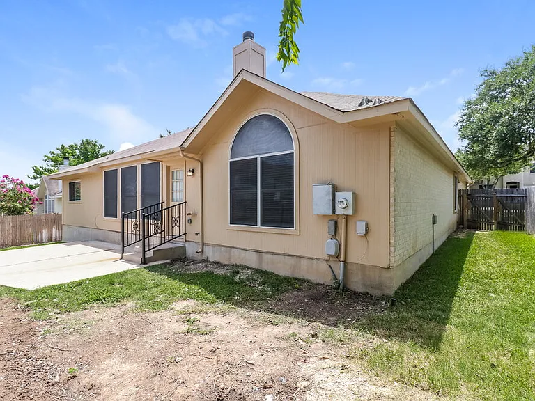 3723 Eagles Nest St — Photo 16