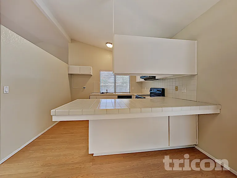 8827 Kelsey Dr — Photo 6