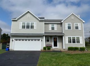 21 Falcon Chase, Rensselaer, NY 12144