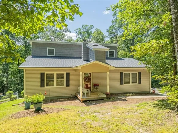 8 Quail Dr, Salem, SC 29676